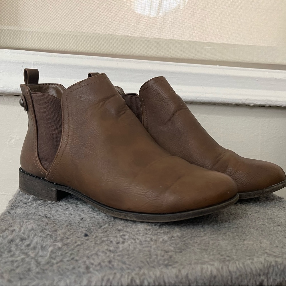 Brown Leather Ankle Boots Size: 7